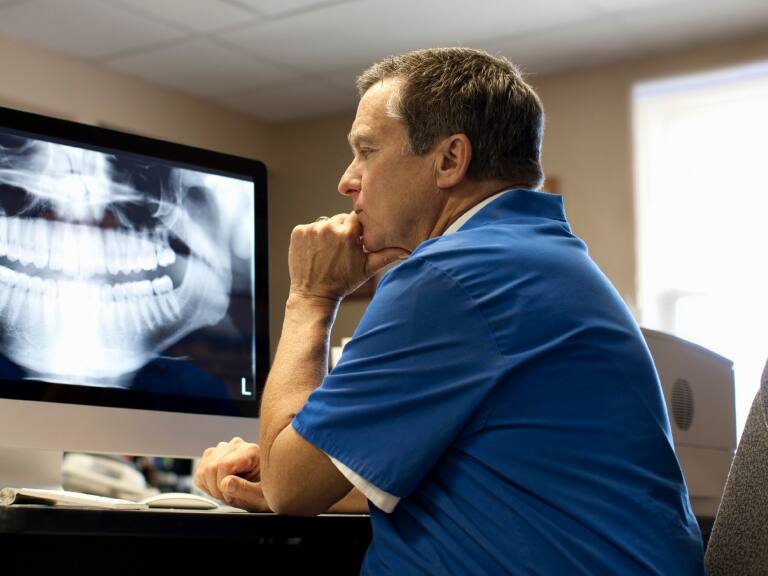 Chile se encuentra entre los países con mayor cantidad de caries no tratadas, según la OMS