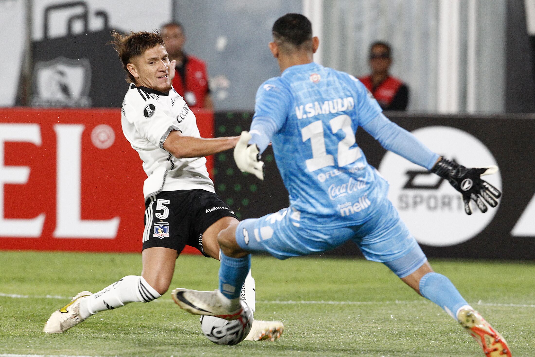 Colo Colo y Sportivo Trinidense se miden por la Copa Libertadores | Getty Images
