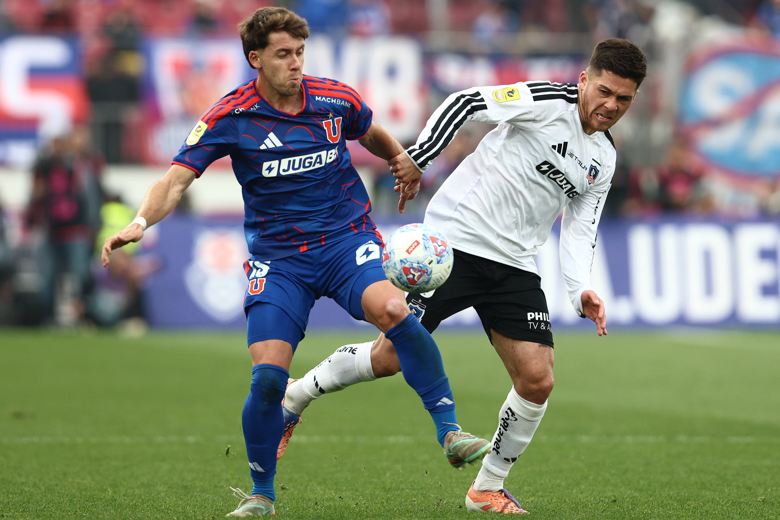 Colo Colo y la U se midieron en el Nacional por la Liga de Primera