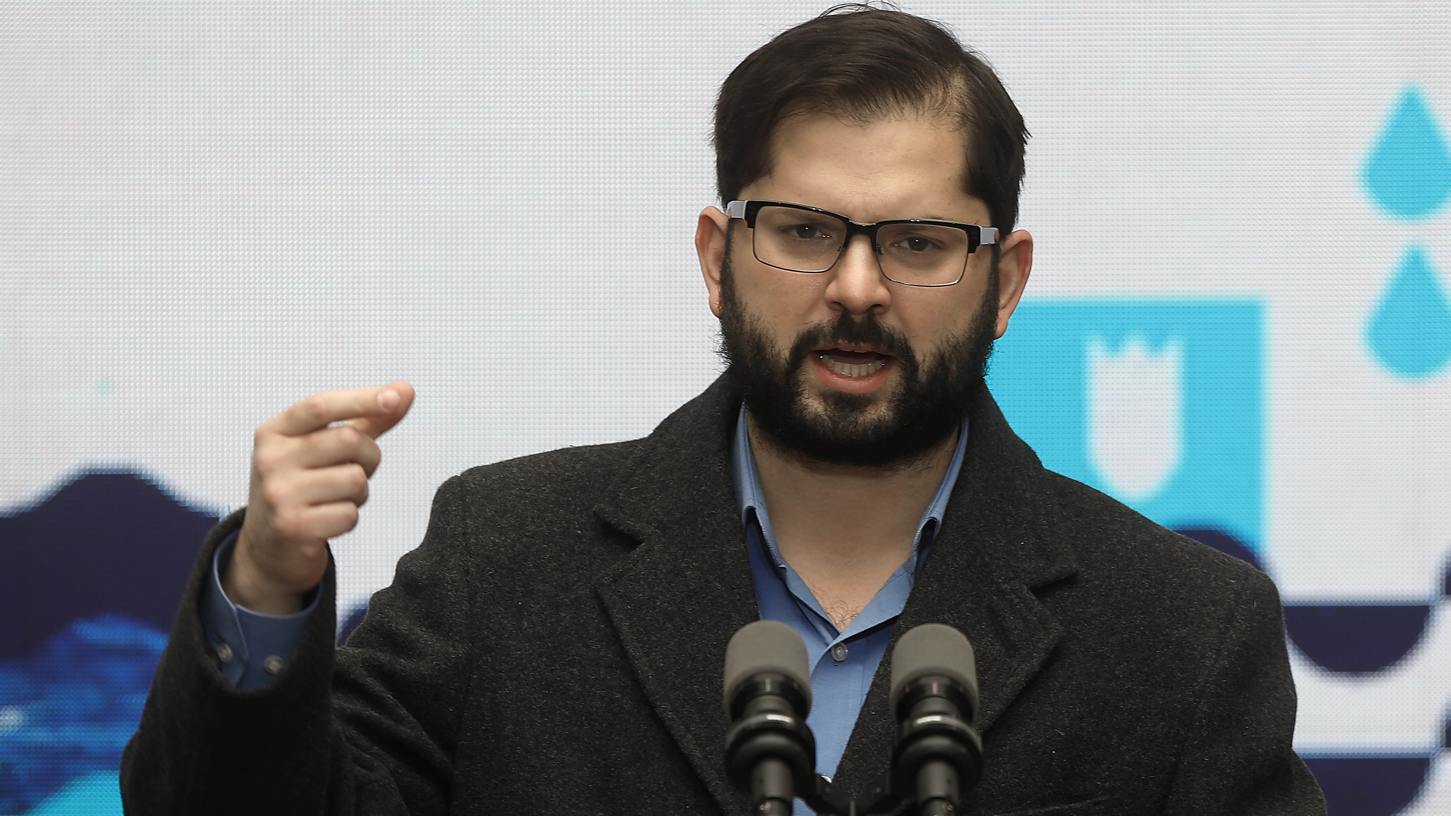 17 de Junio de 2022/SANTIAGOEl Presidente de la Repblica, Gabriel Boric Font, durante los resultados de los Dilogos Sociales por la Reforma Tributaria, proceso participativo que convoc a expertas y expertos, gremios, organizaciones sociales y a la ciudadana.
FOTO: CRISTOBAL ESCOBAR/AGENCIAUNO