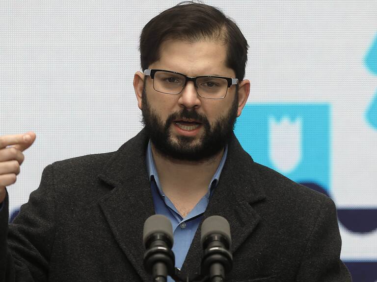 17 de Junio de 2022/SANTIAGOEl Presidente de la Repblica, Gabriel Boric Font, durante los resultados de los Dilogos Sociales por la Reforma Tributaria, proceso participativo que convoc a expertas y expertos, gremios, organizaciones sociales y a la ciudadana.
FOTO: CRISTOBAL ESCOBAR/AGENCIAUNO