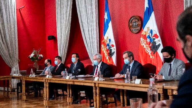 Piñera encabeza consejo de gabinete tras triunfo del Apruebo