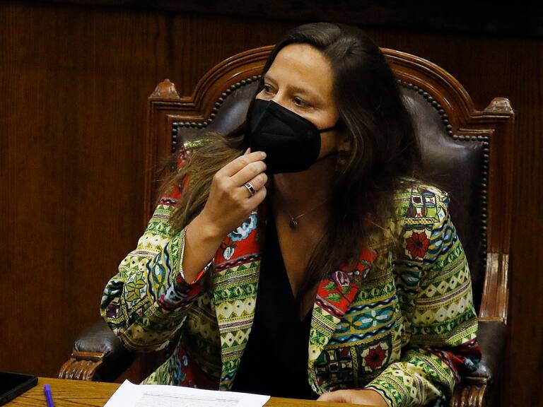 «Desplegó una cultura de cancelación»: ex jefe de división acusa a Alexandra Benado de malos tratos