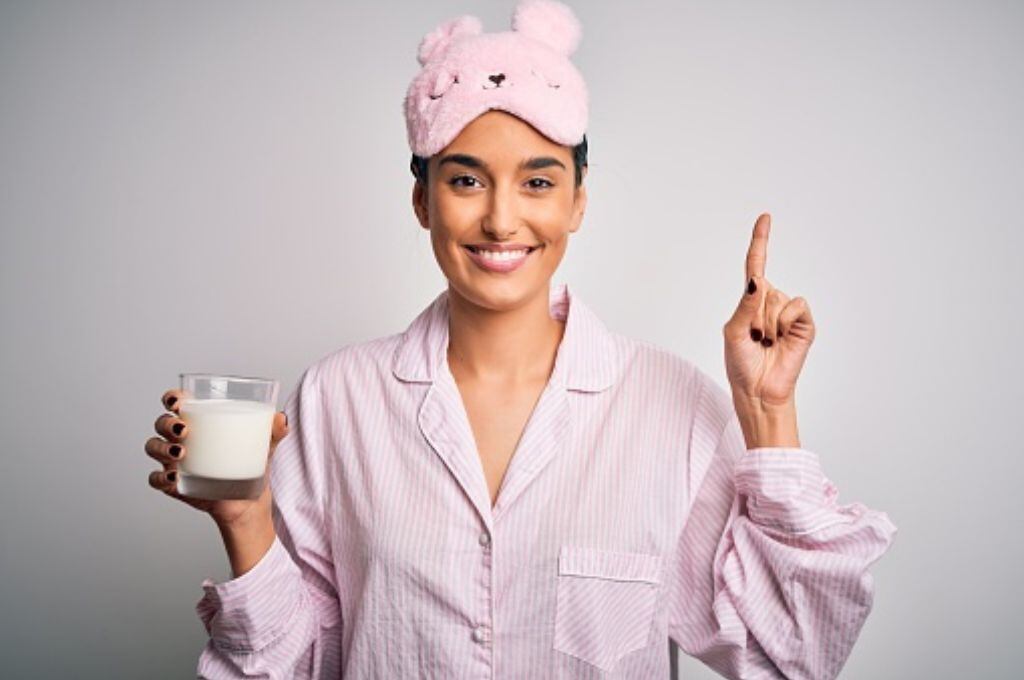Día Mundial del Sueño: ¿Funciona la leche para dormir mejor?