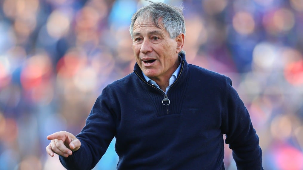 Ariel Holan analiza el fútbol chileno y golpea la mesa: "Los futbolistas se venden muy rápido, un buen semestre y ya se van"