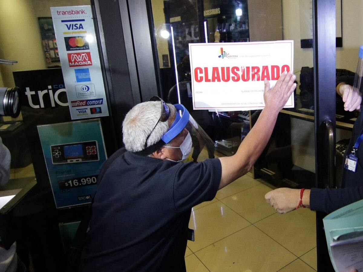 Clausuran locales del intermodal en La Cisterna por no cumplir con medidas de protección