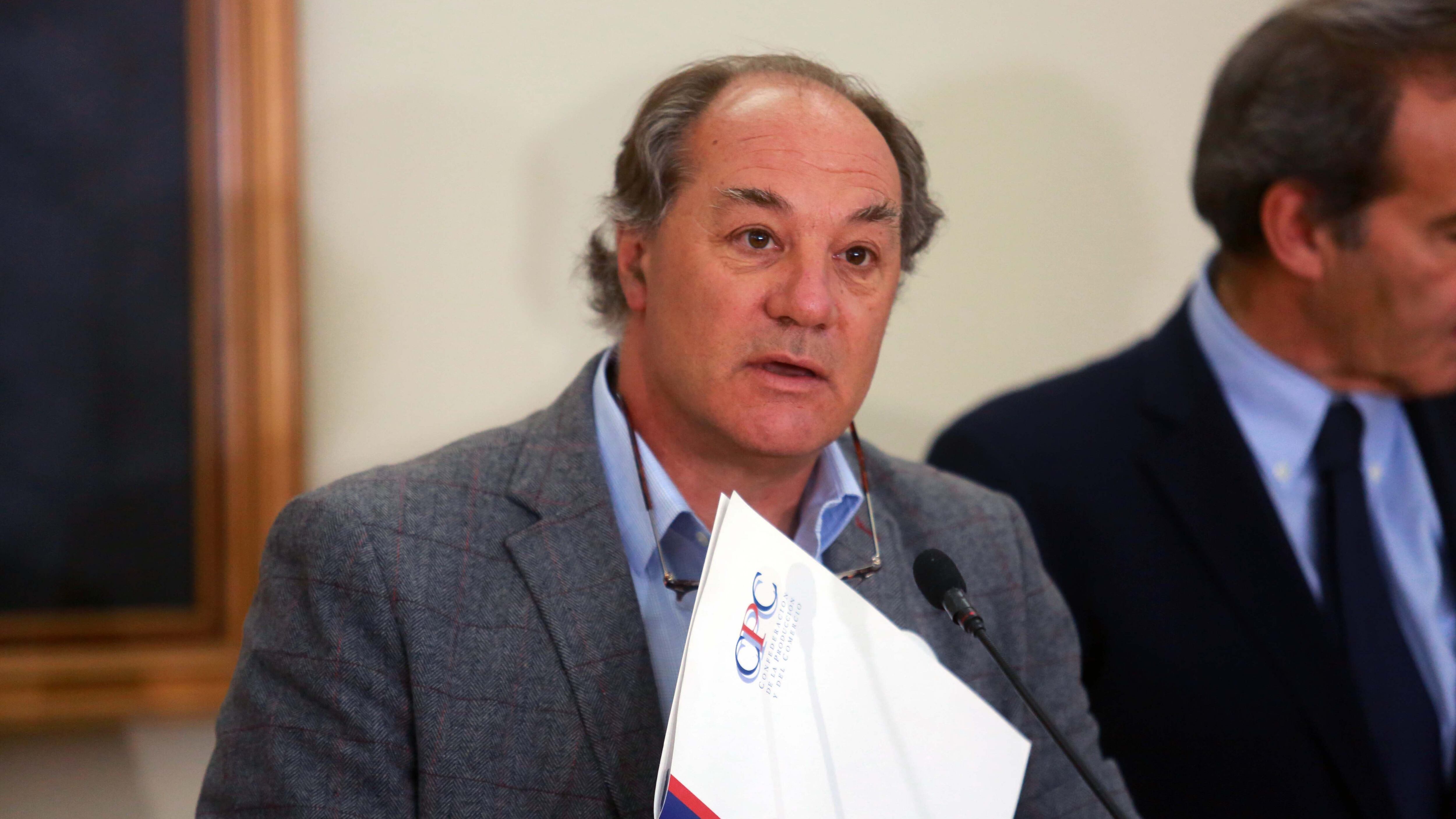 4 de Septiembre del 2020/SANTIAGO
El Ministro de Relaciones Exteriores Andrés Allamand junto al presidente de la Confederación de la Producción y del Comercio, Juan Sutil, y al presidente de la Sofofa, Bernardo Larraín, tras reunión para abordar agenda de trabajo público-privada en la reactivación económica del país, en medio de la Pandemia por Covid-19.
FOTO: JOSE FRANCISCO ZUÑIGA/AGENCIAUNO