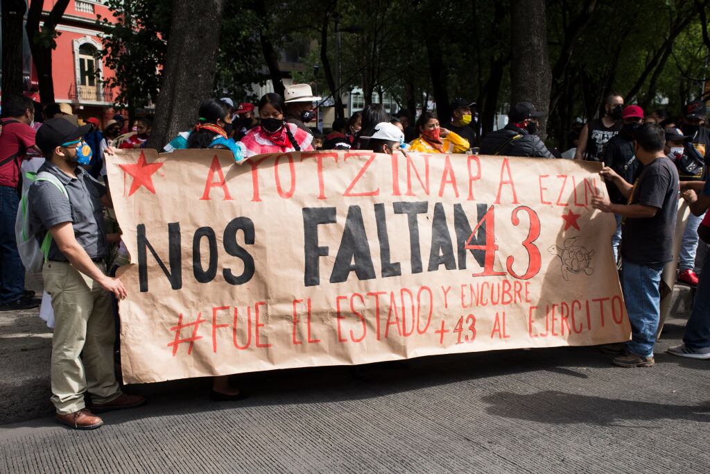 Marcha de familiares de los estudiantes desaparecidos en 2014