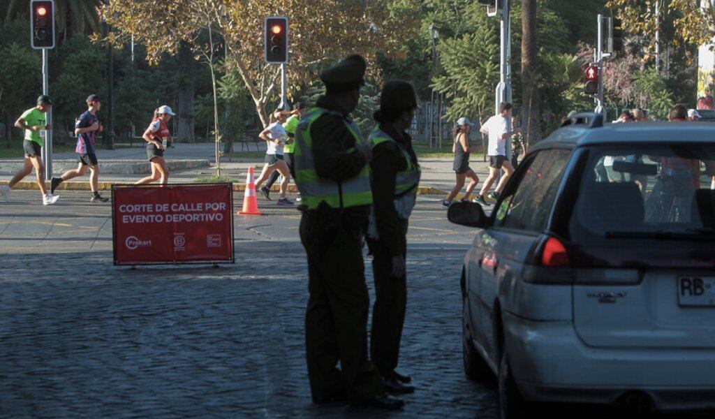 Gobernador Orrego por Maratón de Santiago