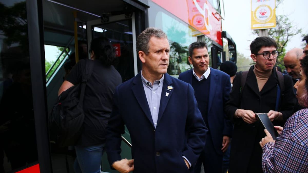 «Son elementos que muchas ciudades quisieran tener»: Ministro Juan Carlos Muñoz habla sobre éxito de transporte público capitalino en Santiago 2023