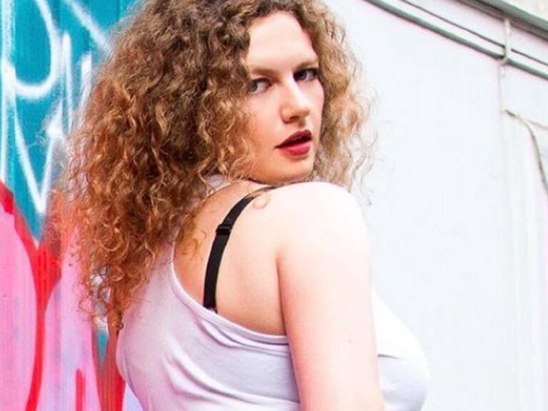 Rusa de Manos al Fuego en shock con conflicto bélico: «Que se acabe esta pesadilla»