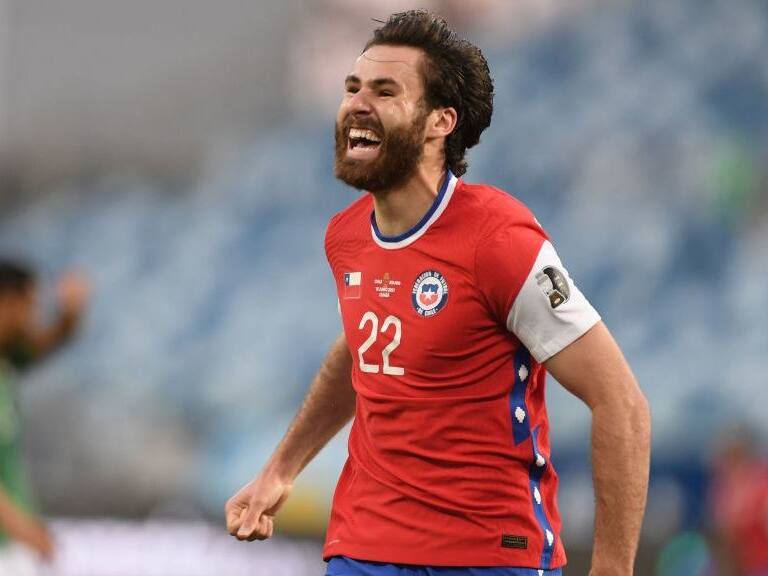 Chile's Ben Brereton celebrates after scoring against Bolivia during their Conmebol Copa America 2021 football tournament group phase match at the Pantanal Arena in Cuiaba, Brazil, on June 18, 2021. (Photo by Douglas MAGNO / AFP) (Photo by DOUGLAS MAGNO/AFP via Getty Images)