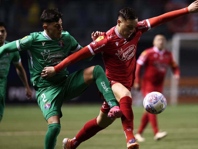 Arriba se escapan, abajo sufren: así se jugaron los partidos de la fecha 18 de la Liga de Primera