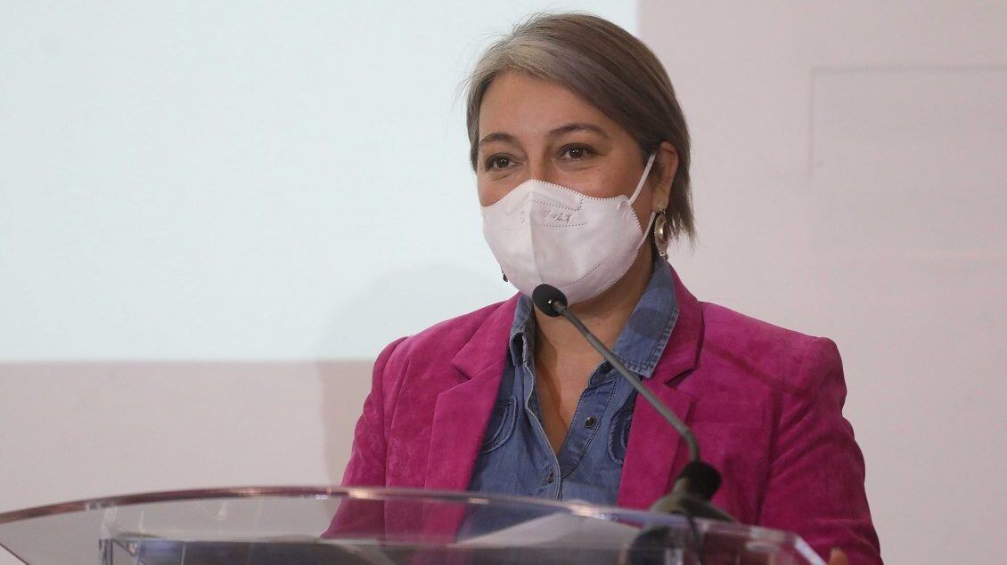 2 de junio del 2022/SANTIAGOLas ministras secretaria general de Gobierno, y del Trabajo y Previsión Social, Jeannette Jara, lanzan el Sello 40 Horas, que certifica a empresas que acrediten tener contratados, conforme a la normativa del Código del Trabajo, a lo menos al 80% de los trabajadores y trabajadoras con una jornada ordinaria que no supere las 40 horas. FOTO: SEBASTIAN BELTRAN GAETE/AGENCIAUNO