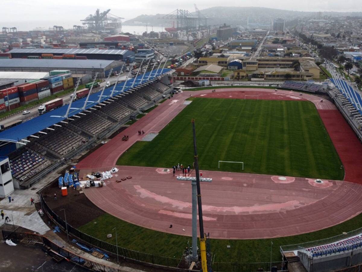 Dirigenta busca demandar al Estado por irregularidades en estadio de San Antonio: “Ha provocado un gran perjuicio a la comunidad”