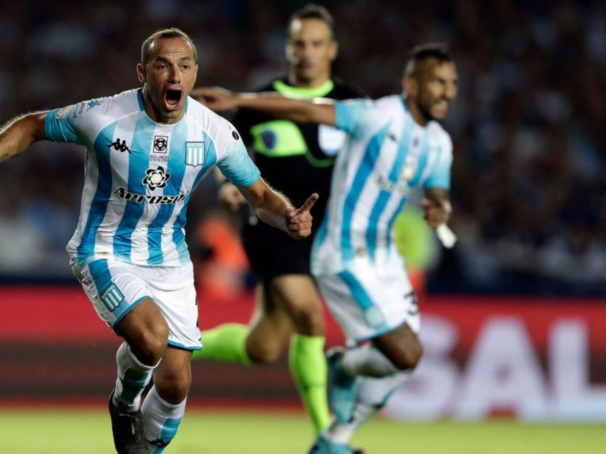 Desde Argentina aseguraron que Marcelo Díaz no seguirá en Racing: no habría llegado a acuerdo con la dirigencia