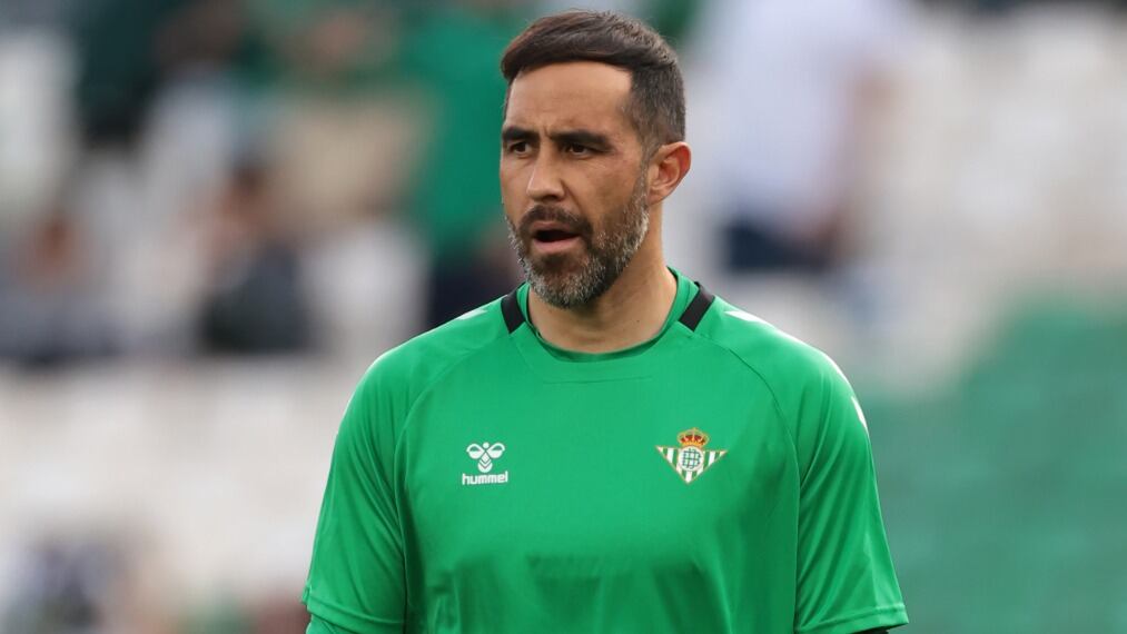 claudio bravo betis