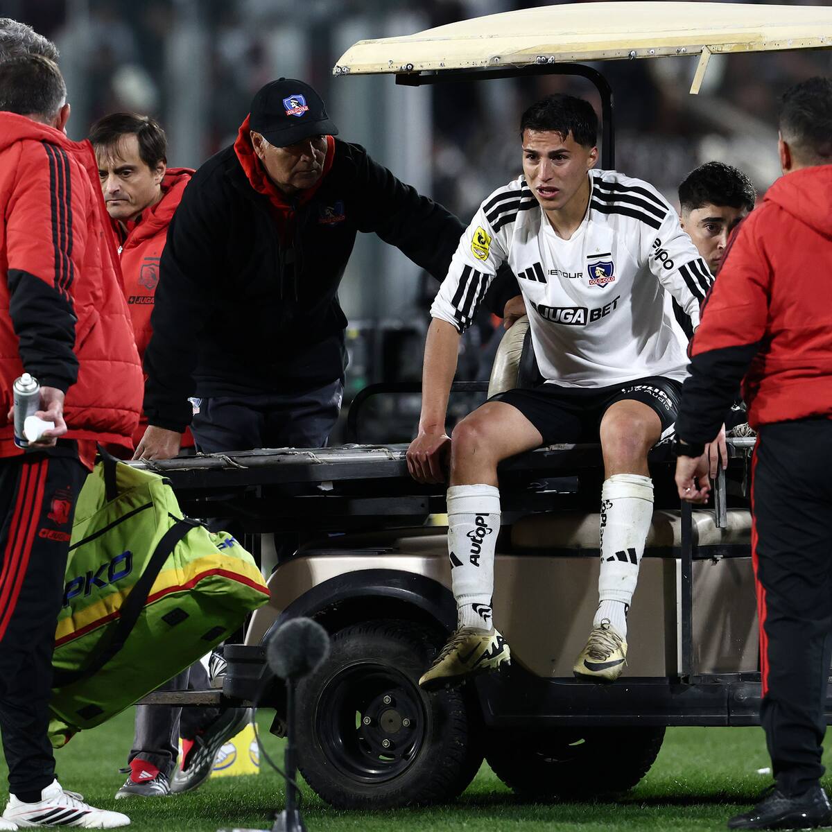 Una figura de Colo Colo se realizó exámenes tras lesionarse ante Audax y ya conoce su diagnóstico: “Me asusté mucho”
