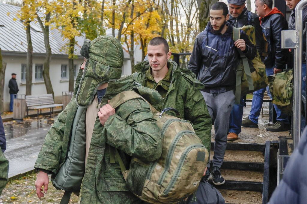 Ministerio de Defensa de Rusia moviliza a 200.000 soldados hacia Ucrania