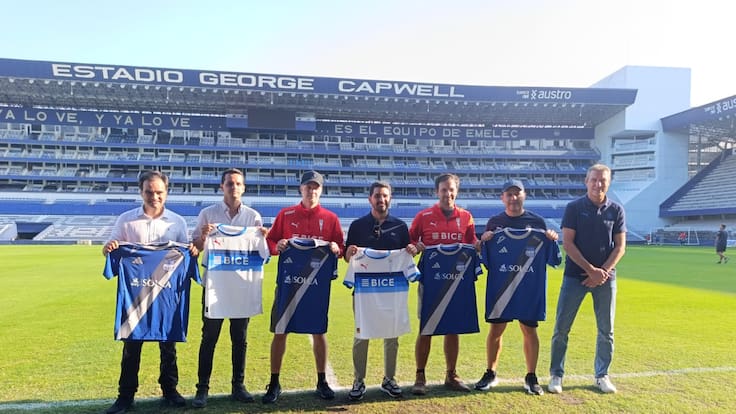 La UC tuvo su único entrenamiento en Ecuador previo al choque contra Barcelona