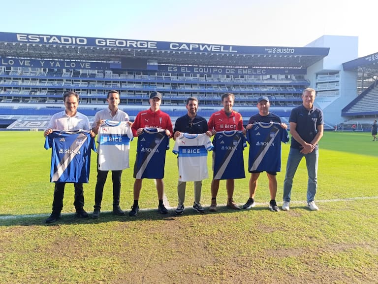 La UC tuvo su único entrenamiento en Ecuador previo al choque contra Barcelona