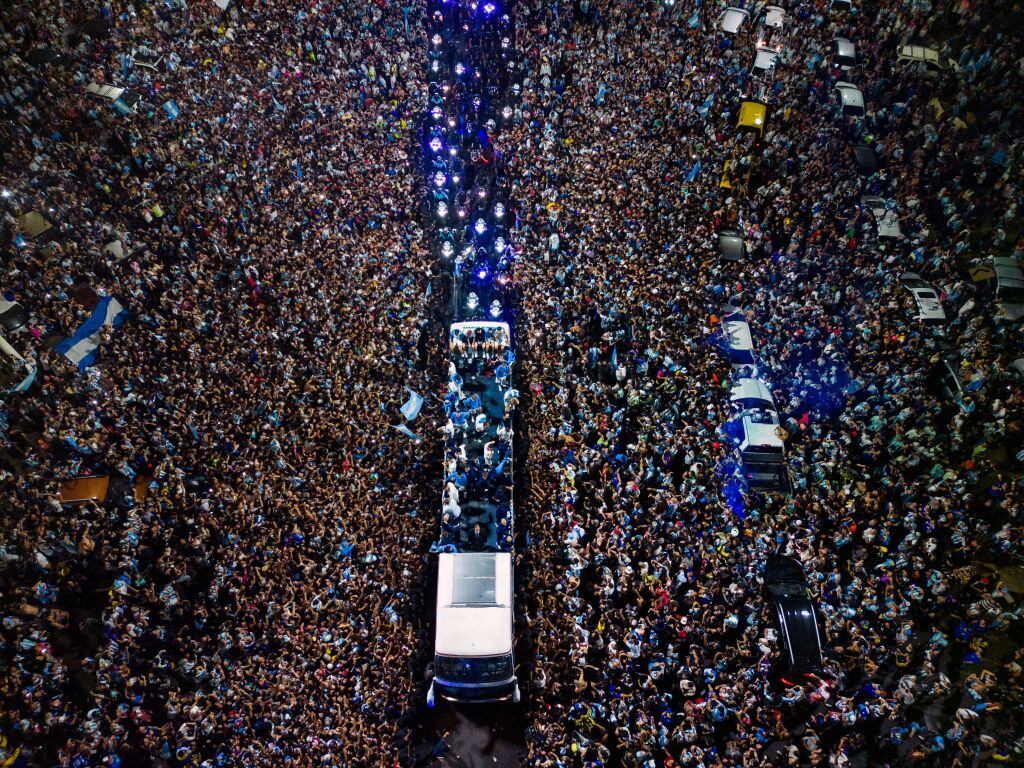 Multitudinaria recepción a la Selección de Argentina