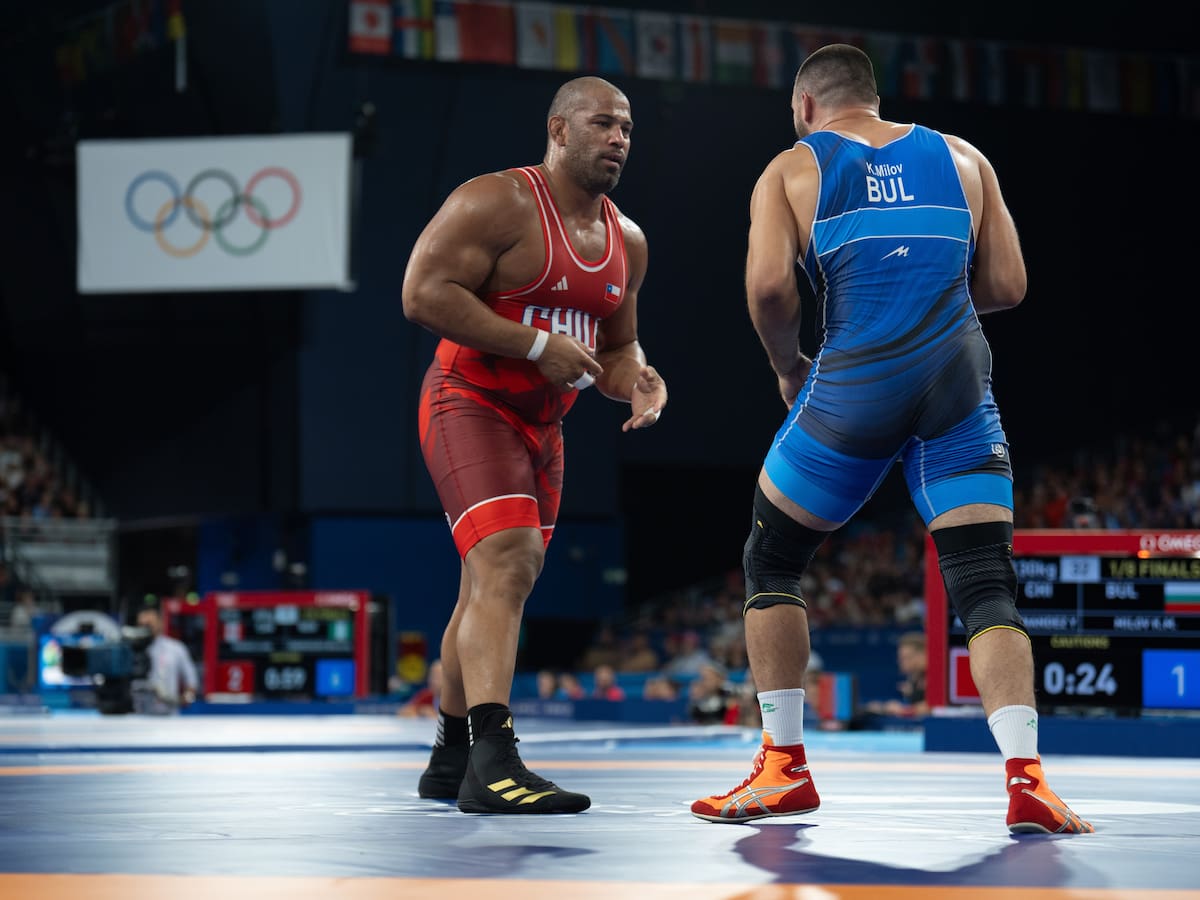 “Debería haber ganado sin problemas, pero...”: Yasmani Acosta se lesiona en plena pelea por el Panamericano de lucha grecorromana y será operado