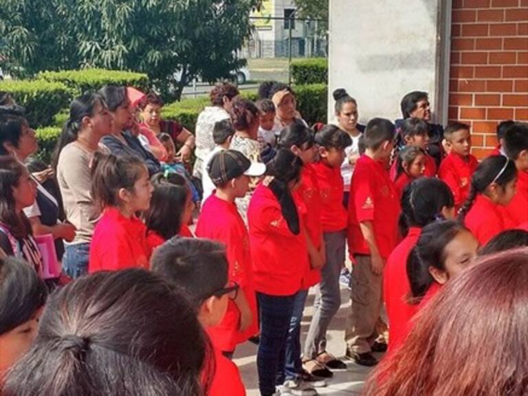 Sorprenden a pareja de estudiantes teniendo sexo en colegio