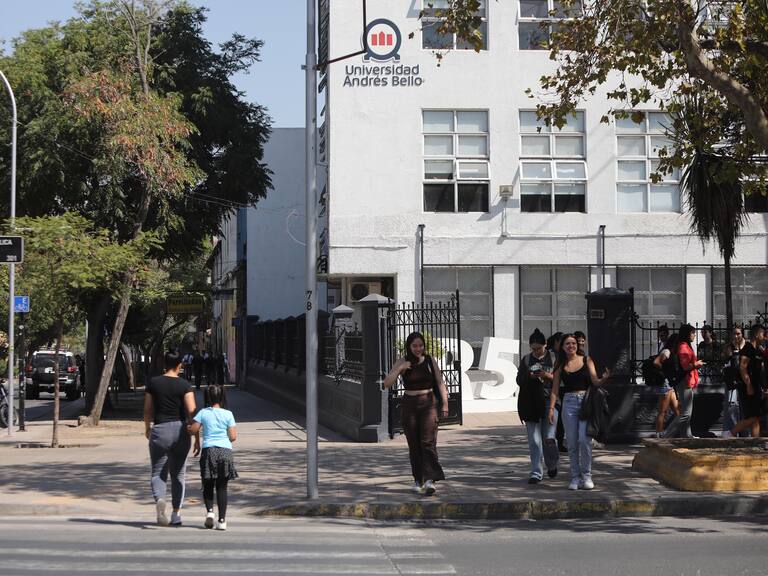 Fin al CAE: esto pasará con las personas que ya pagaron su crédito, según el proyecto del Gobierno de Chile