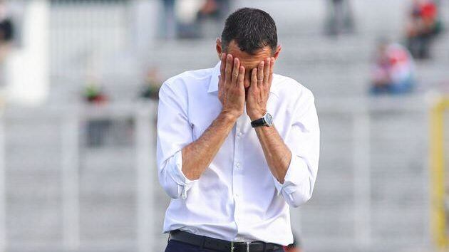Gustavo Poyet dejaría la banca de Universidad Católica: "Veremos qué es lo mejor"