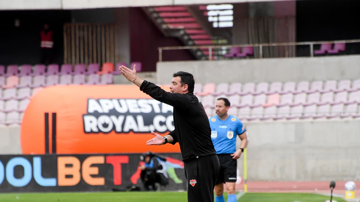 Juan José Ribera y su salida de Ñublense: “Estamos a dos puntos de llegar a copas, pero muchas veces se corta por el hilo más delgado”