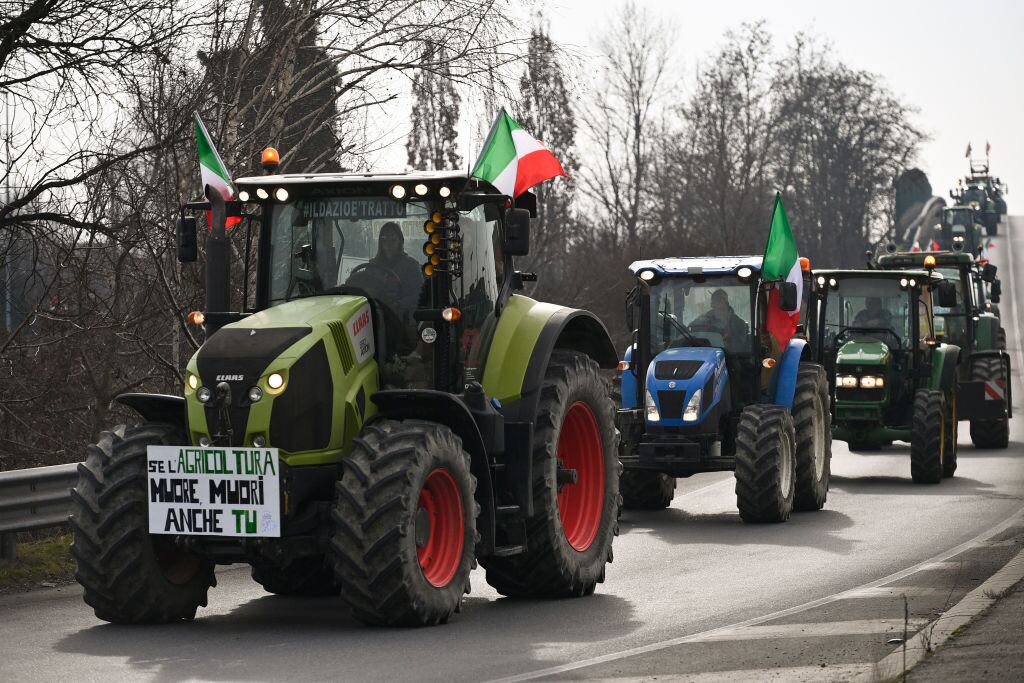 Los trabajadores del sector agrícola en Italia iniciaron las protestas hasta conseguir una respuesta del gobierno y la Unión Europea.