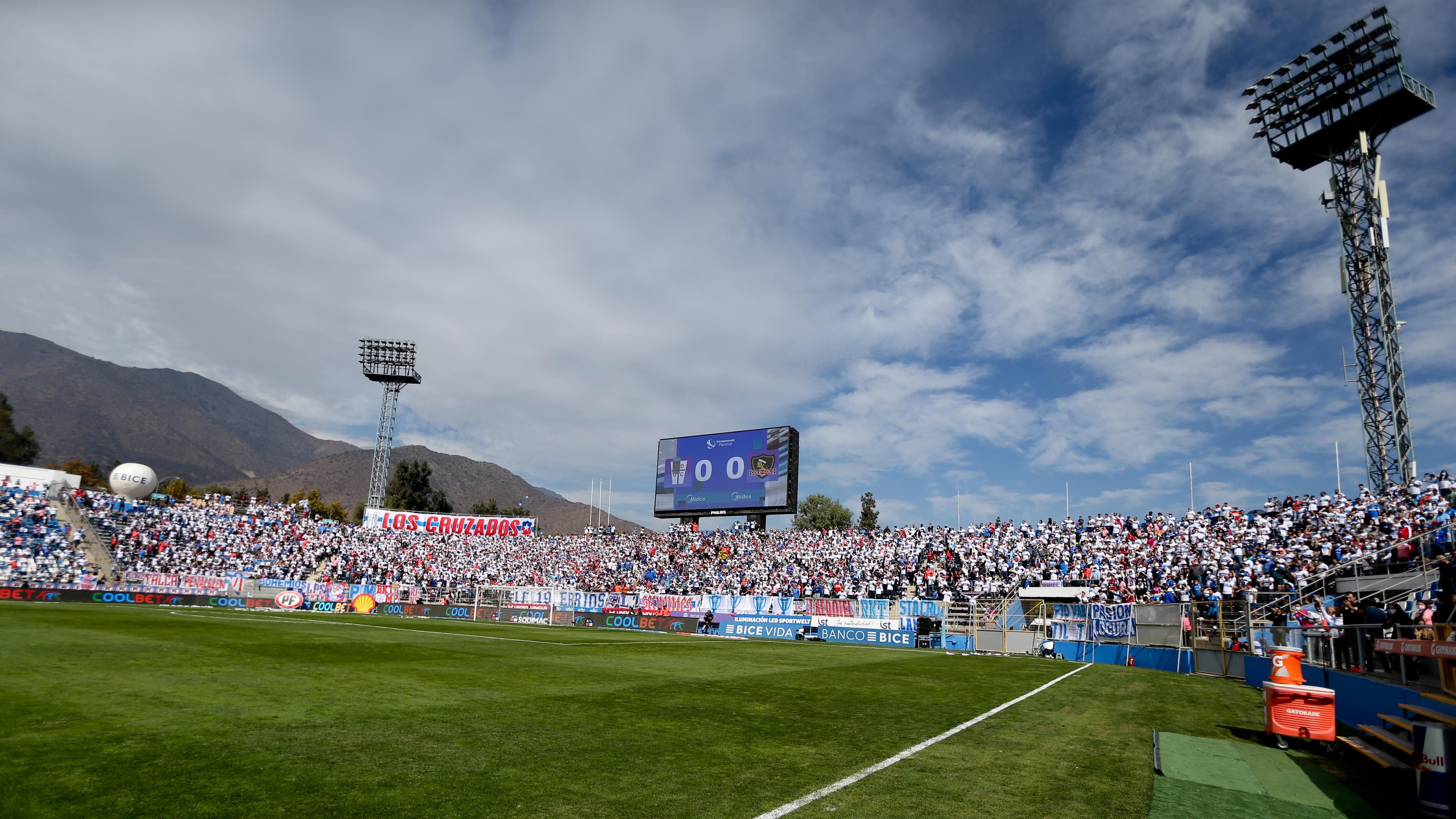 Universidad Católica se defiende ante denuncia de robo de Colo Colo