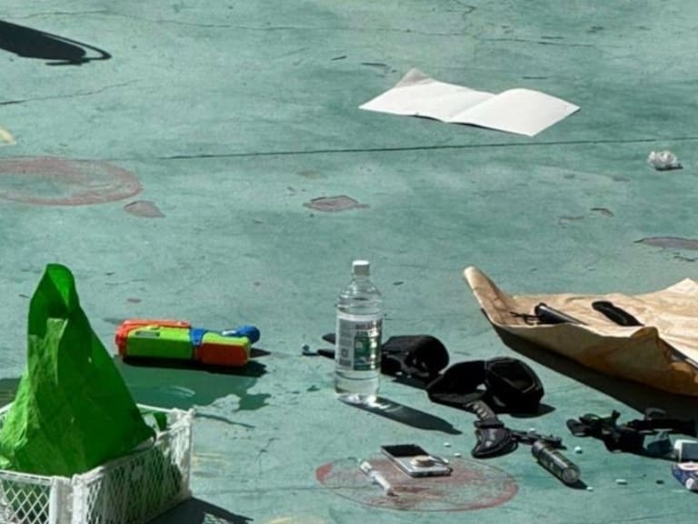 Armas blancas, gas pimienta y elementos incendiarios: los objetos que portaba el estudiante que asesinó a inspectora en Calama