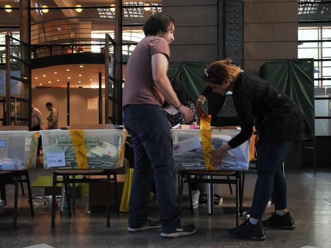 Elecciones 2024 en Chile: esta es la multa para los vocales de mesa que no asistan en la segunda vuelta de gobernadores