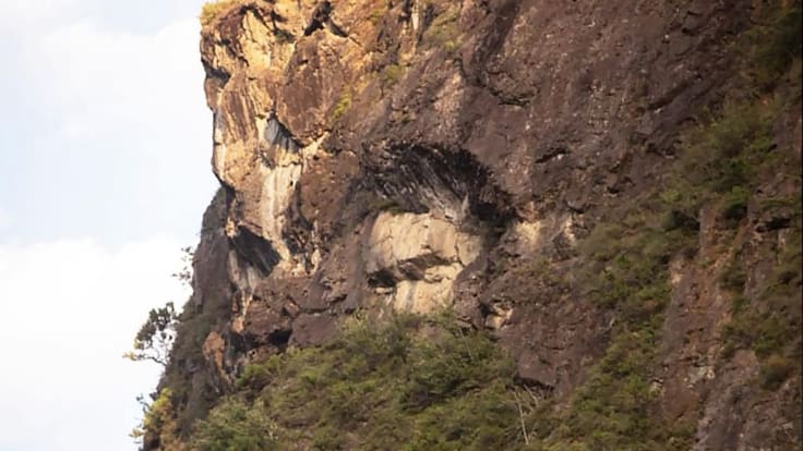 ¿Un titán, un gigante o un guardián? La enigmática formación rocosa de Coyhaique que se volvió viral