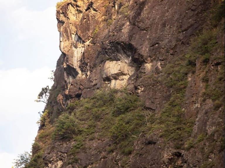 ¿Un titán, un gigante o un guardián? La enigmática formación rocosa de Coyhaique que se volvió viral