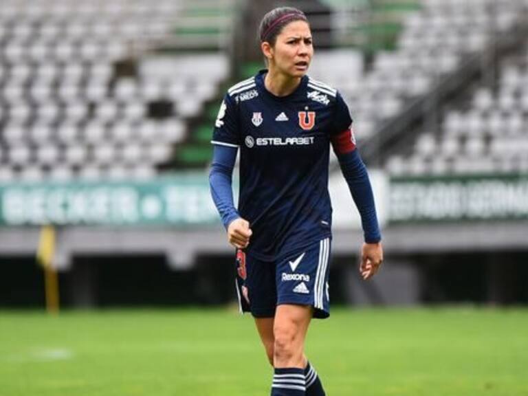 Carla Guerrero estará ocho meses fuera de las canchas por lesión