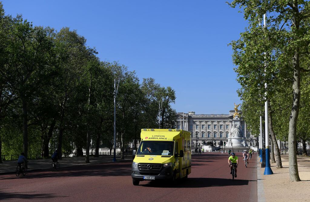 Una ambulancia se transporta por Londres
