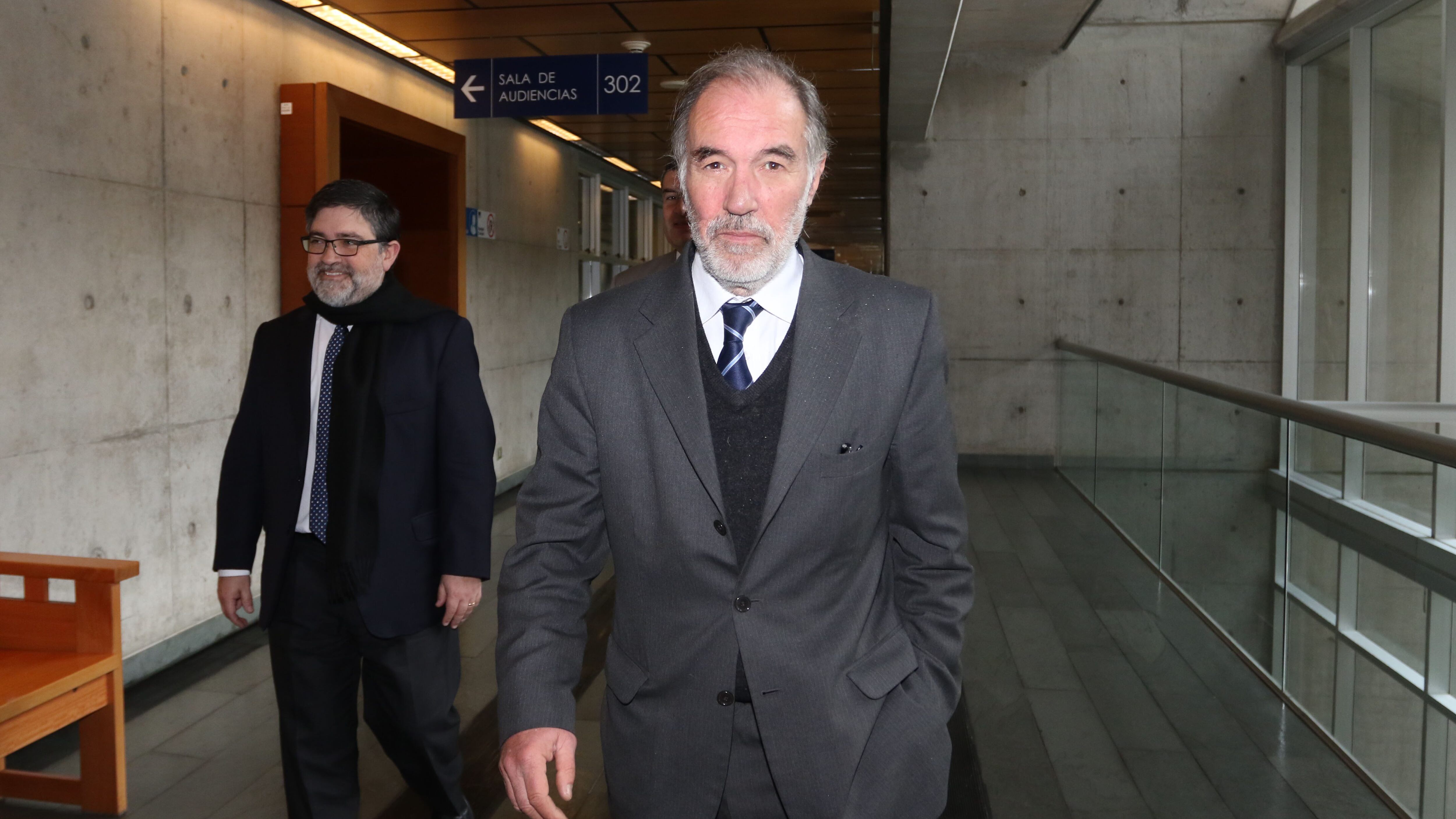 21 de Agosto del 2019/SANTIAGOEl ex Senador, Jaime Orpis, llego hasta el edificio C del Centro de Justicia acompañado de sus abogados.
FOTO: RODRIGO SAENZ/AGENCIAUNO