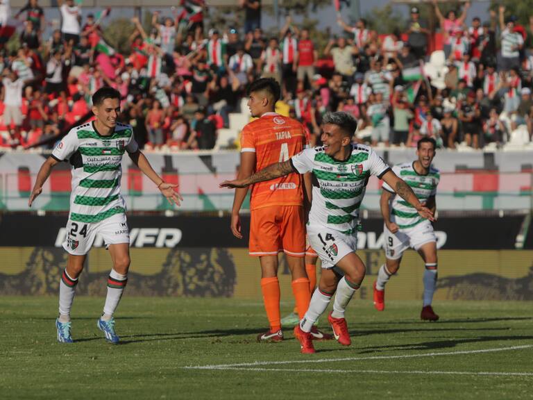 Joe Abrigo y el buen inicio de Palestino: “Teniendo dos centrodelanteros que se acoplan muy bien, se hace más fácil”