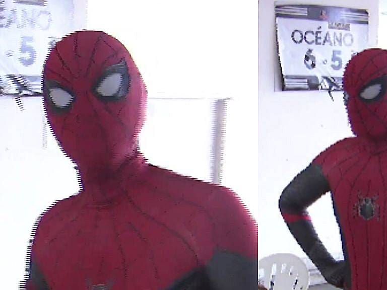 «Aquí puro superhéroe»: Vocal de mesa llega vestido de Spiderman a estadio Monumental