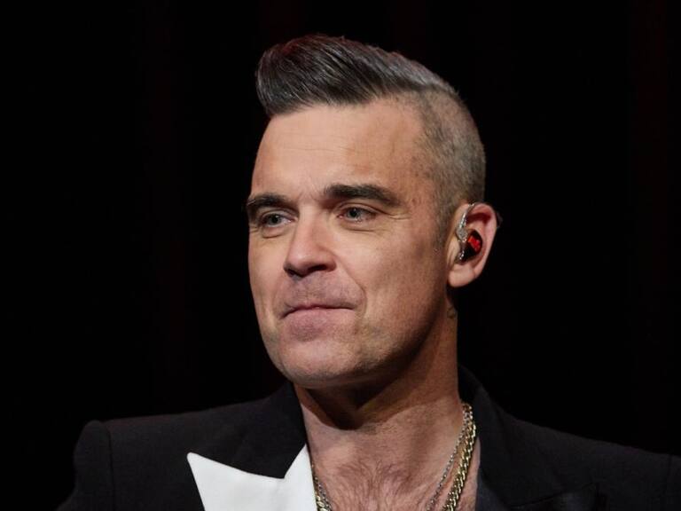 Robbie Williams reveló que estuvo al borde de la muerte por comer pescado en exceso