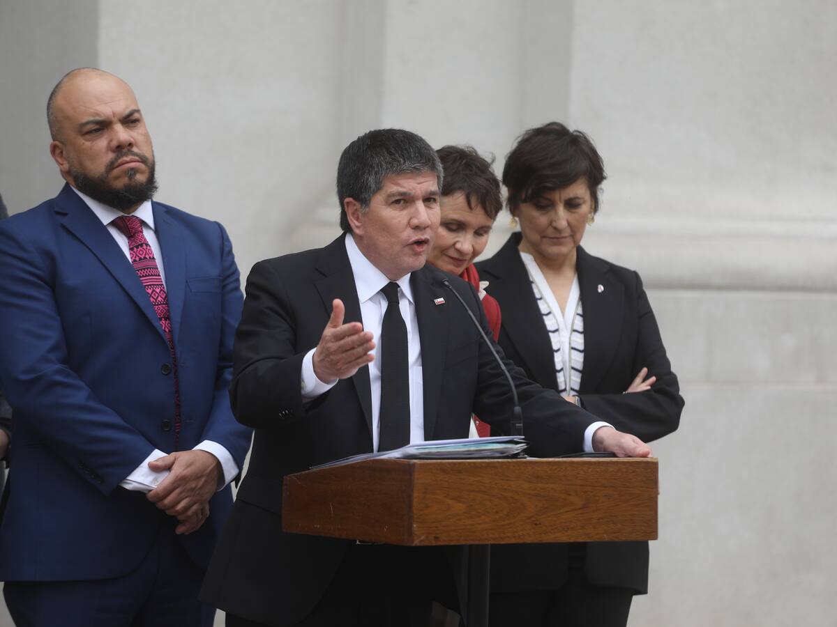 Comisión investigadora por Caso Monsalve cita a asesores de La Moneda y envía cuestionario a Presidente Boric