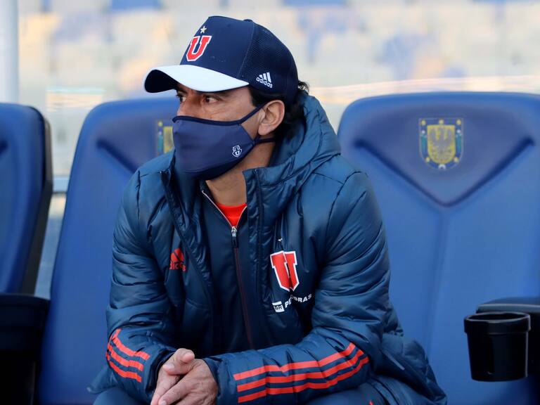 04 de Julio de 2021/CONCEPCION
Esteban Valencia Director Técnico de Universidad de Chile, durante el partido válido por los octavos de finales de la Copa Chile 2021, entre Fernández Vial vs Universidad de Chile, disputado en el Estadio Ester Roa Rebolledo.
FOTO: DANIEL PINO/AGENCIAUNO