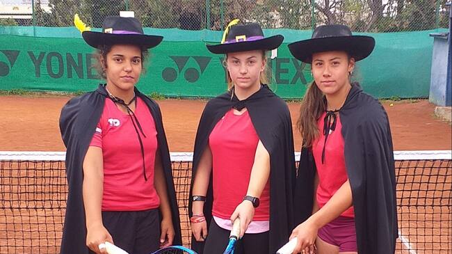 Las "mosqueteras" del tenis: selección chilena femenina se prepara para el Mundial Sub 16