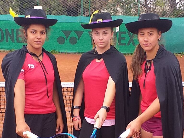 Las "mosqueteras" del tenis: selección chilena femenina se prepara para el Mundial Sub 16