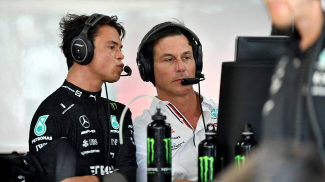 El neerlandés Nyck de Vries pilotó el Mercedes en la FP1 de este viernes. (AFP vía Getty Images)