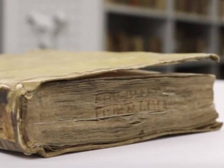 Perú abre exhibición bibliográfica con textos devueltos por Chile