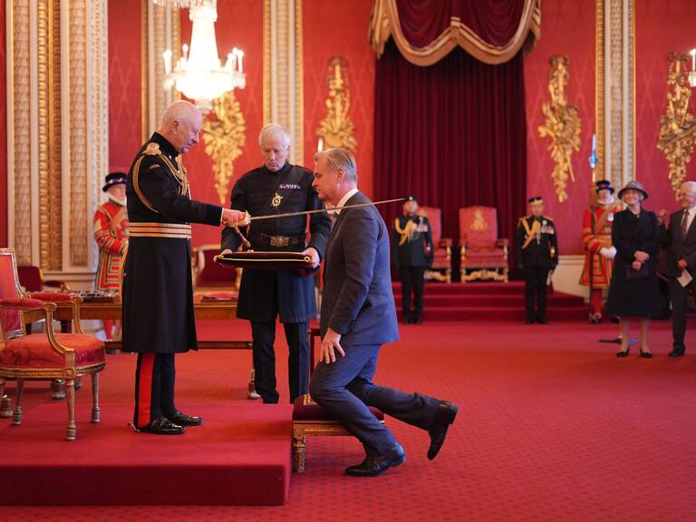 Un señor del cine: Christopher Nolan es nombrado caballero del Imperio Británico